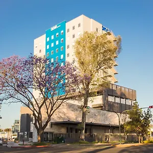 *** Hotel One Expo México